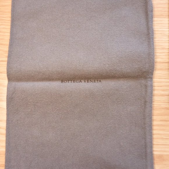 Bottega Veneta Set of 2 Dust Bag, 8x13.5 inch - Picture 2 of 3